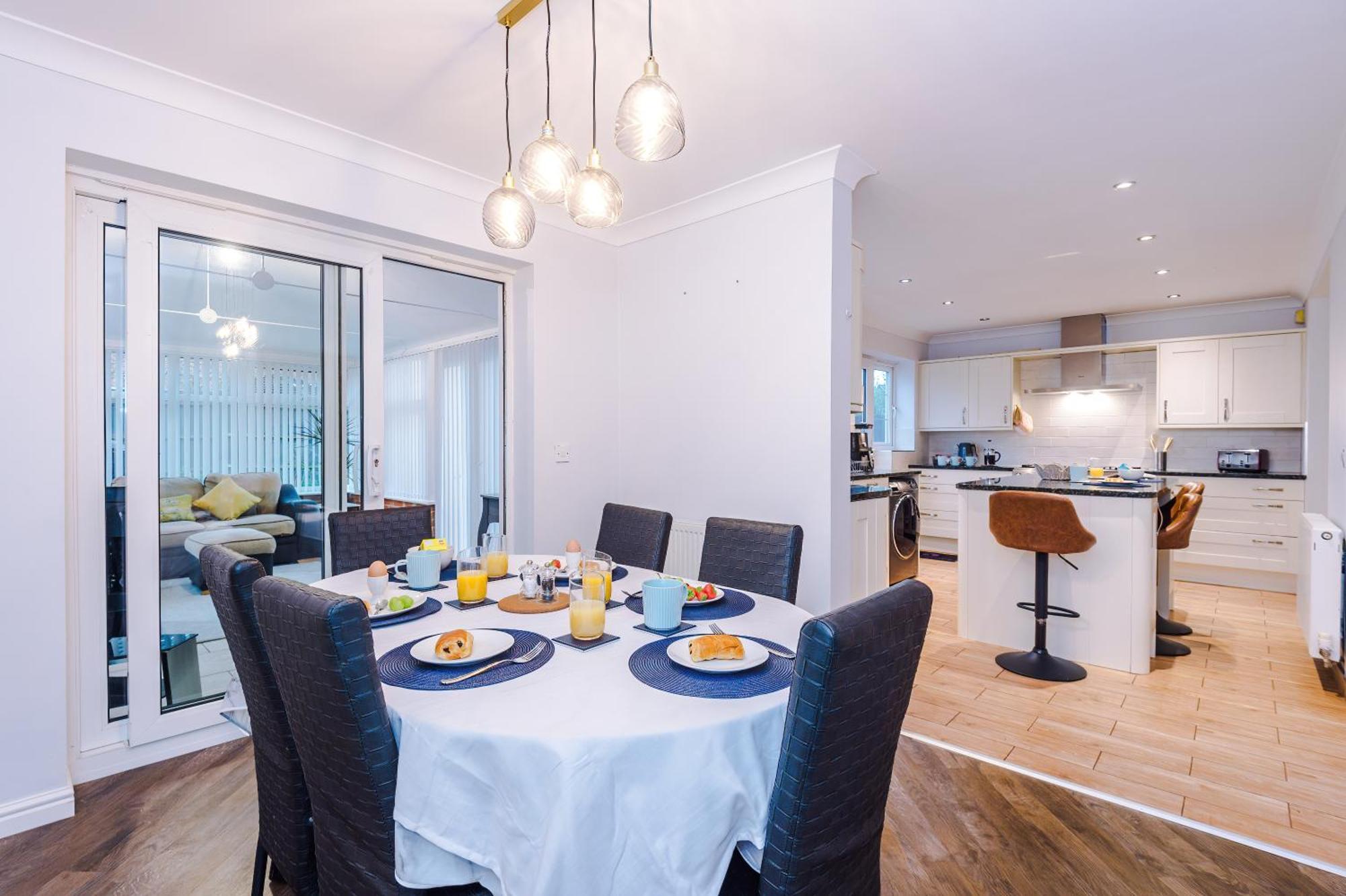 Vakantiehuis Kinship House By Yourstays - Stunning In The Suburbs Newcastle-under-Lyme